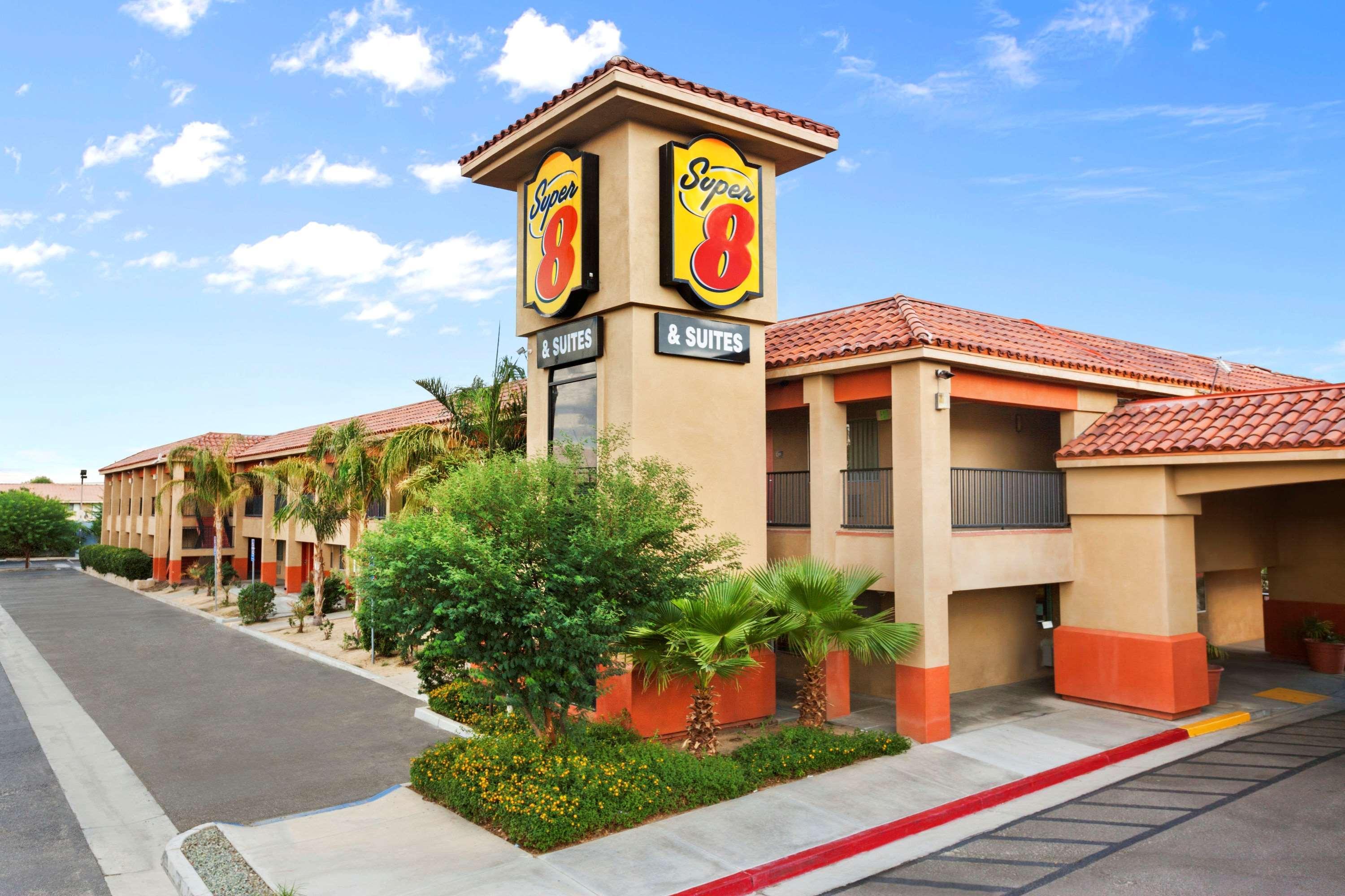 Hotel Super 8 By Wyndham Indio Exterior foto